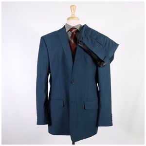 Lineage 52L 46x33 Blue Suit G533